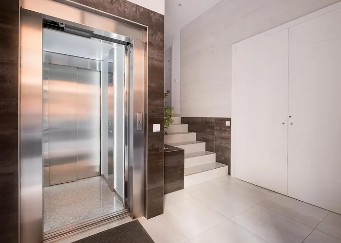 With Super Comfortable Beds Apartman Valencia